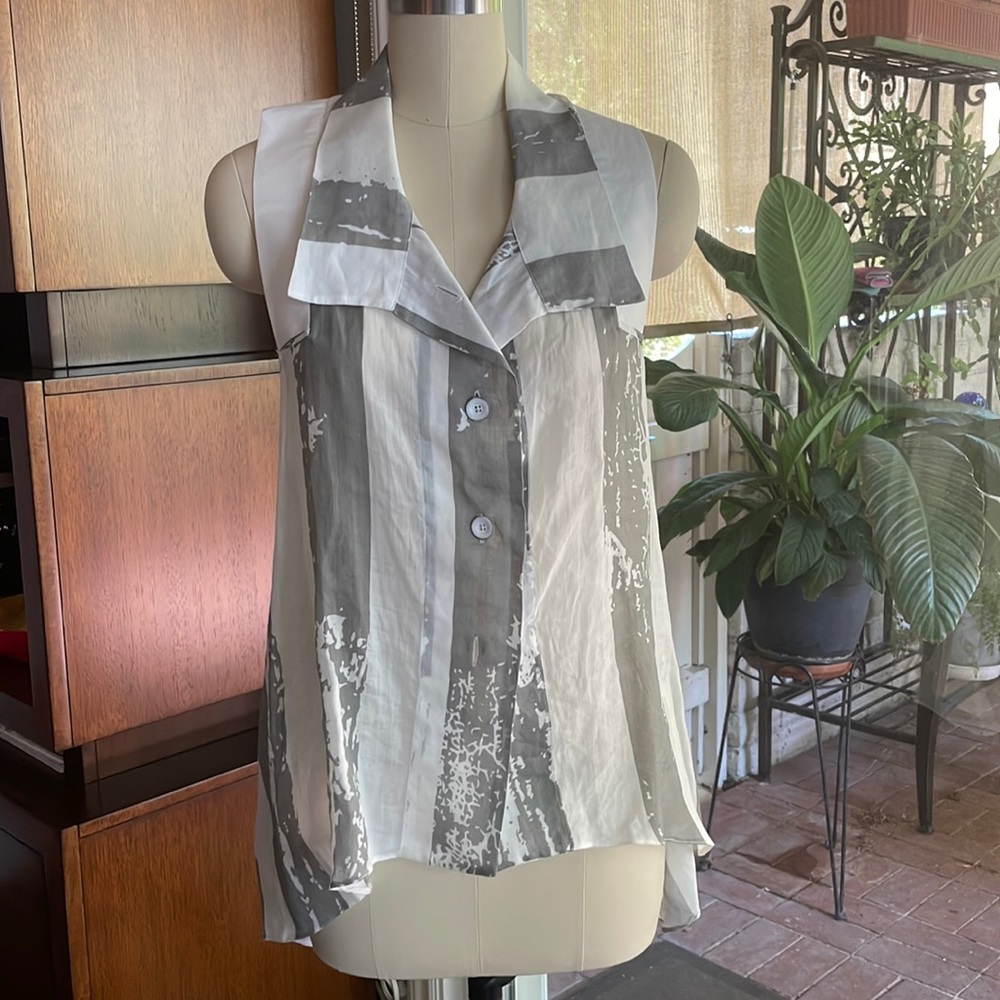 100% cotton vest from crea. Looks great alone or over a blouse!